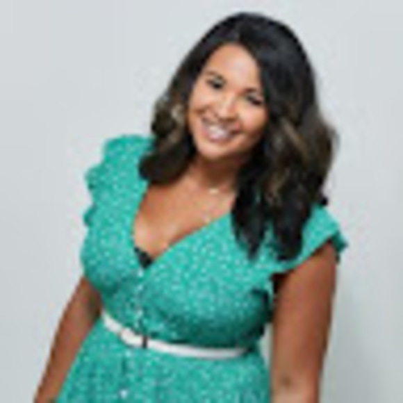 Meet your Posher, Vanessa - Picture 1 of 1